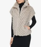 womens-faux-fur-vest-XAzewUzC-0.webp